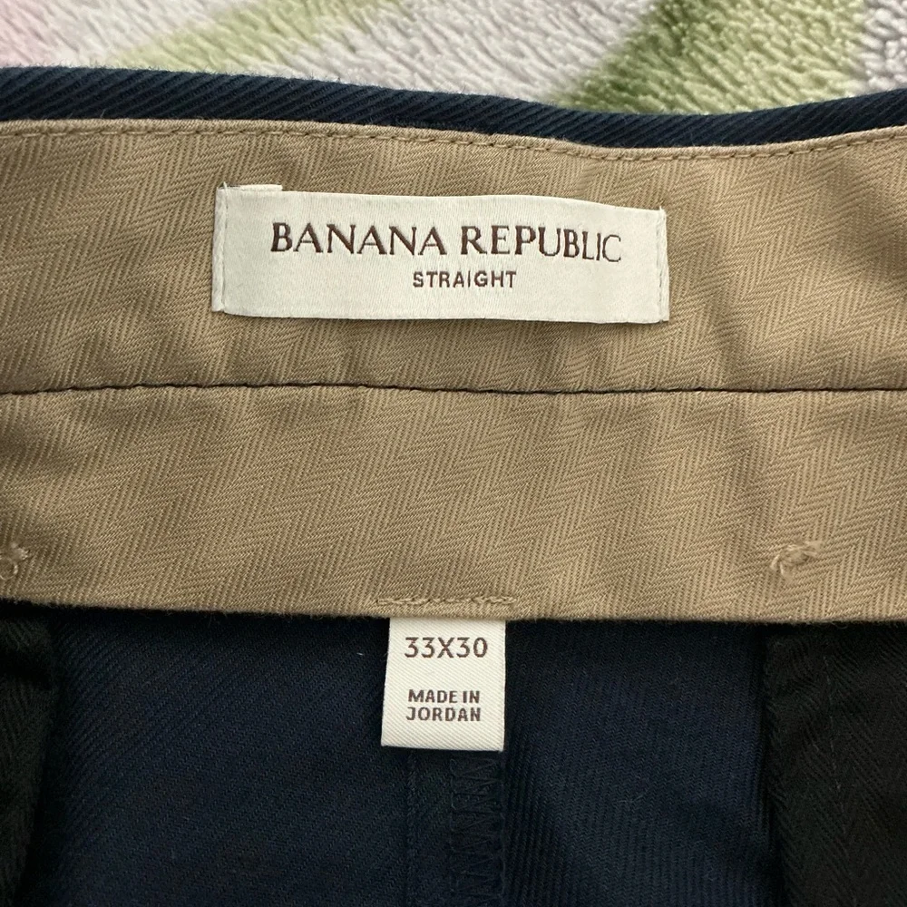 Banana Republic Men’s Straight Italian-Stretch Chino Pant